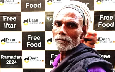 Serving Iftar